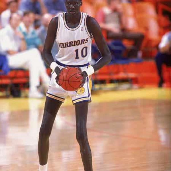 nba中的黑人球员都是上身粗壮,小腿却很细,知道为什么吗