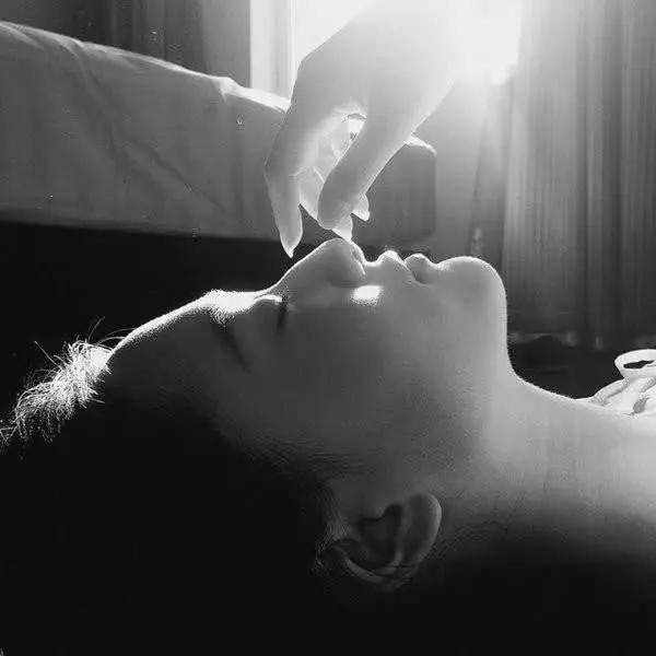 正能量励志句子,你只有竭尽全力之后,才有资格