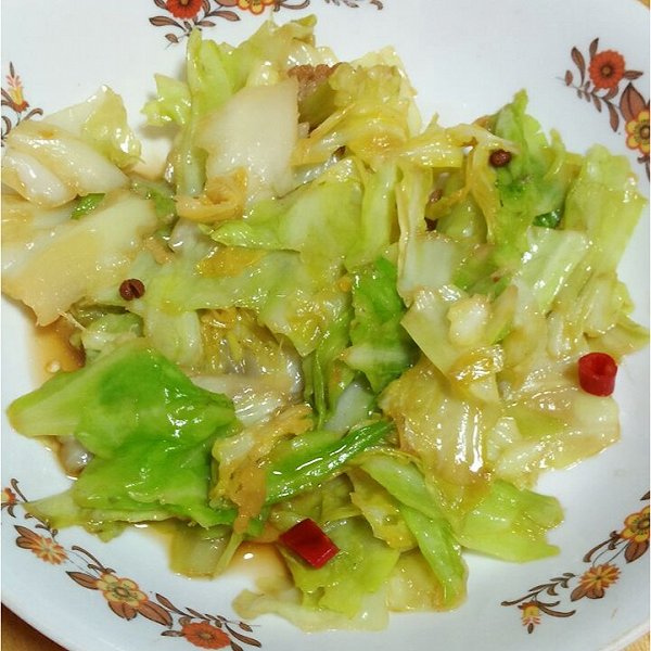 老妈5分钟在厨房做的白菜,简单做超好吃,补气血又养颜还抗衰老