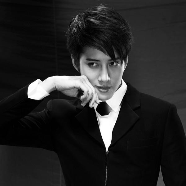 泰国男星mike私生子正面照曝光,奶萌奶萌像极了爸爸mike!