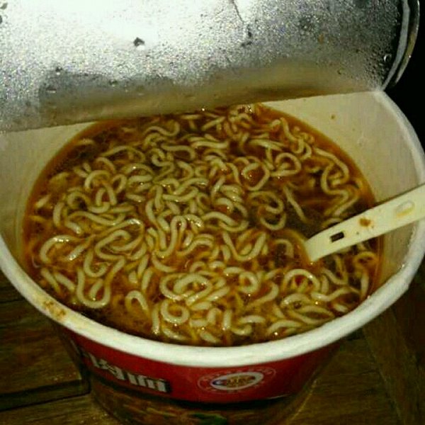 都说中国人爱吃泡面,错了,这个国家比我们还爱吃,让人不得不服