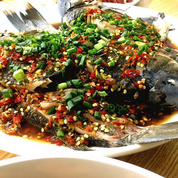 大厨凉拌鱼块秘方公布,这几种配料缺一不可,吃一次你就爱上