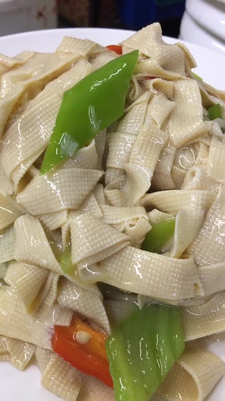 尖椒炒干豆腐,做法简单清香味美,勾芡就是点睛之笔!