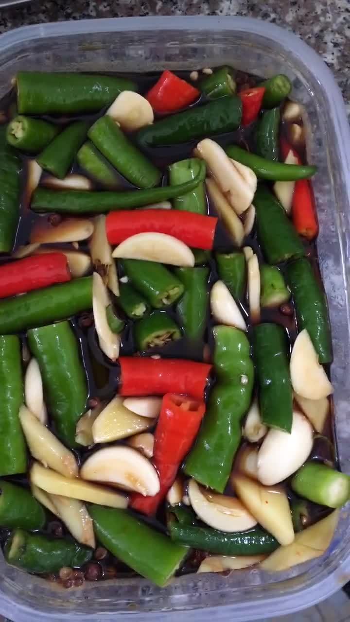 腌辣椒的做法(腌辣椒的做法家常简单) 腌辣椒的做法(腌辣椒的做法家常简单)