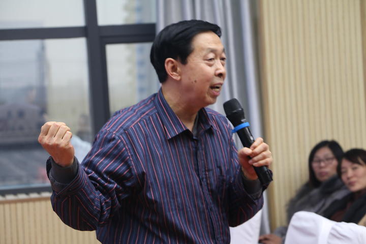 郑州市上街实验高级中学邀请特级教师郭树林到学校指导教学工作