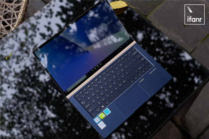 华硕灵耀deluxe13笔记本评测一位细节主义的轻量级拳王