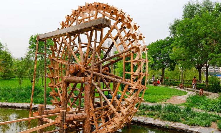 兰州水车博览园,位于甘肃兰州,是一个展现水车文化的主题公园