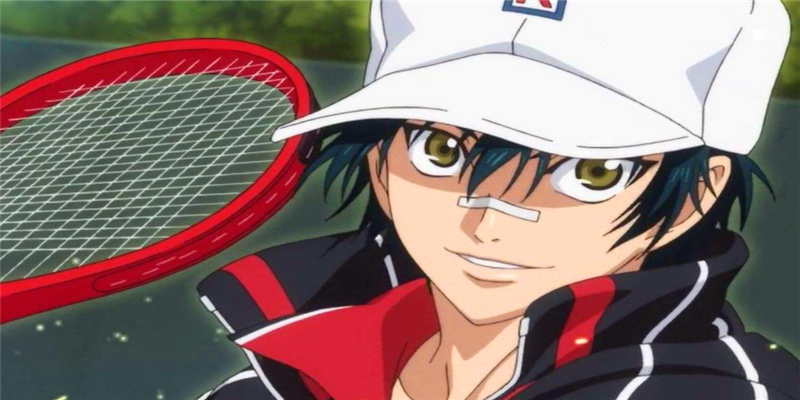 《网球王子》中,越前南次郎是靠什么养活家人的?