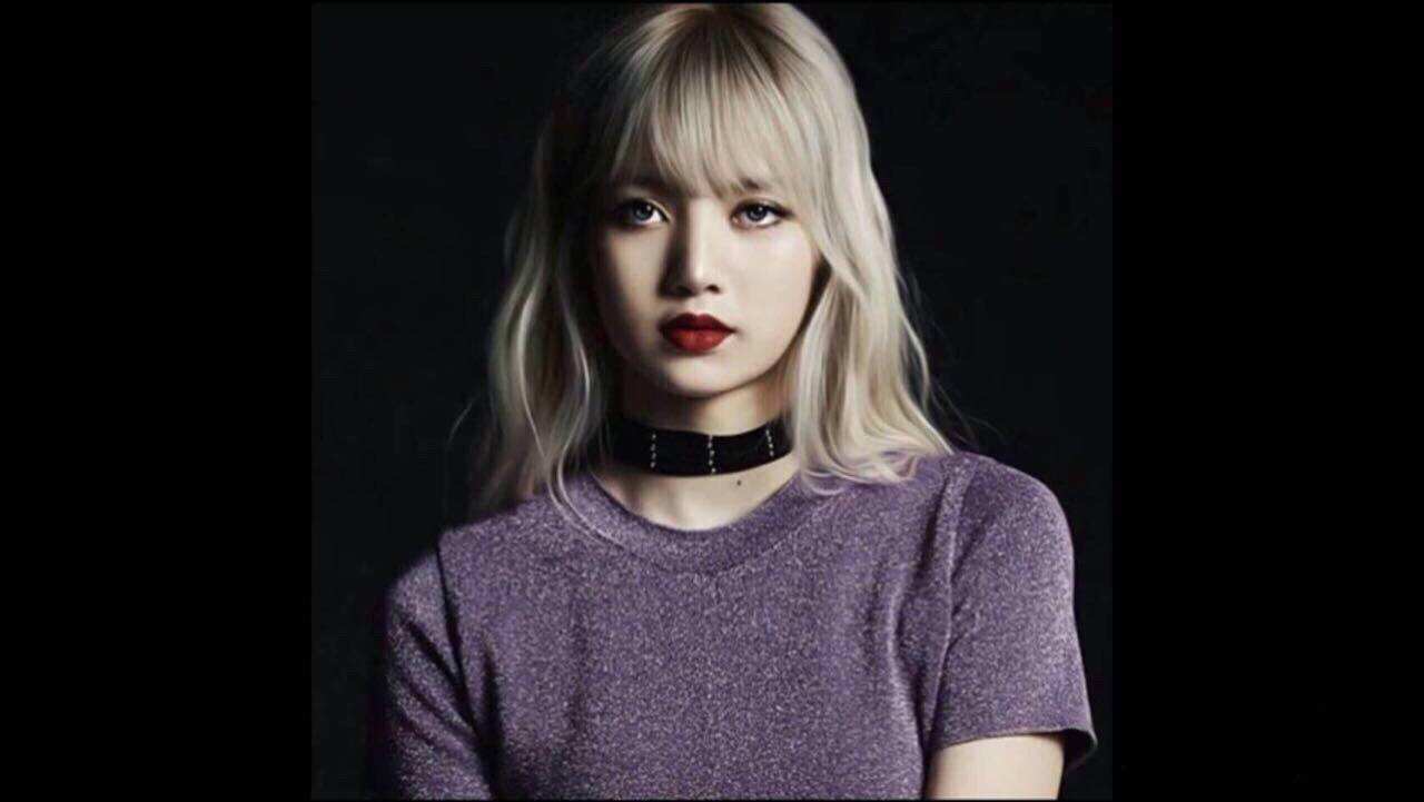 lisa的渐变灰发如仙女般灵动,传闻在韩国因外籍被抵制