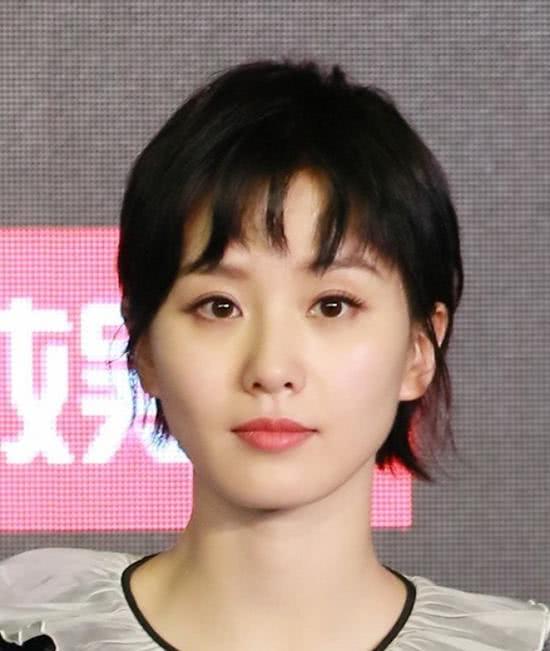 八大美女明星狗啃刘海造型大比拼,看看谁最惊艳?