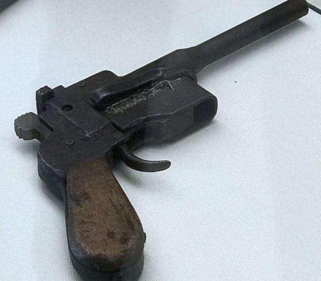 八路军用过的奇特武器,"独角牛"最为丑陋,一次只能打一发