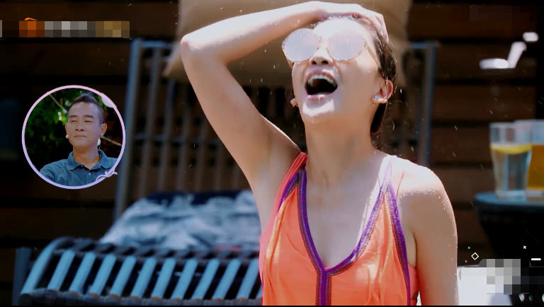 应采儿节目摆造型秀身材谁注意到陈小春的变化