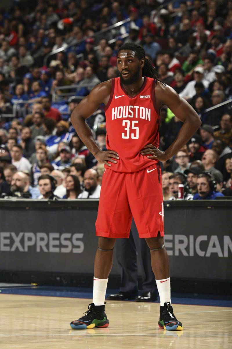 法里德火箭首秀面面俱到,被恩比德暴揍也高兴|埃德|法里德|传导_新浪