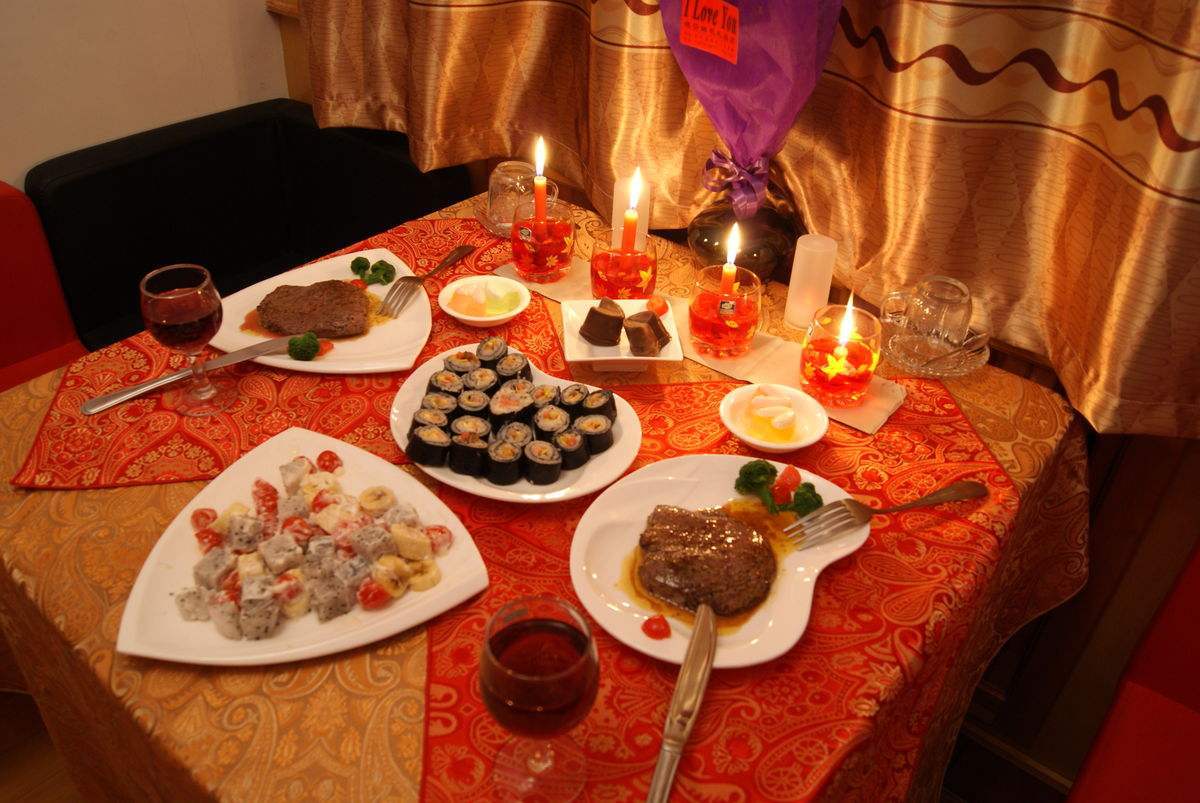 年轻医生的结婚纪念日礼物:一碗烩面,秒杀鲜花,钻戒