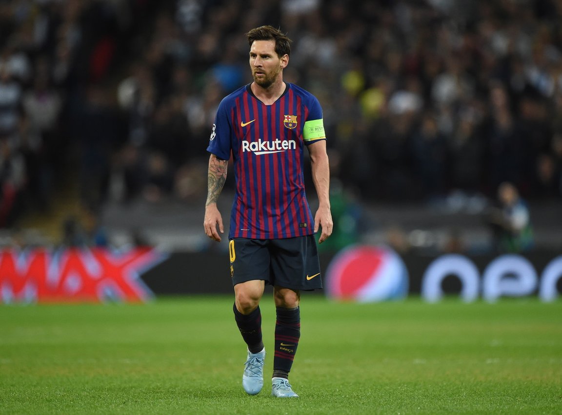 绝代双骄!c罗梅西15年进球数字对比,c罗9次领先梅西!