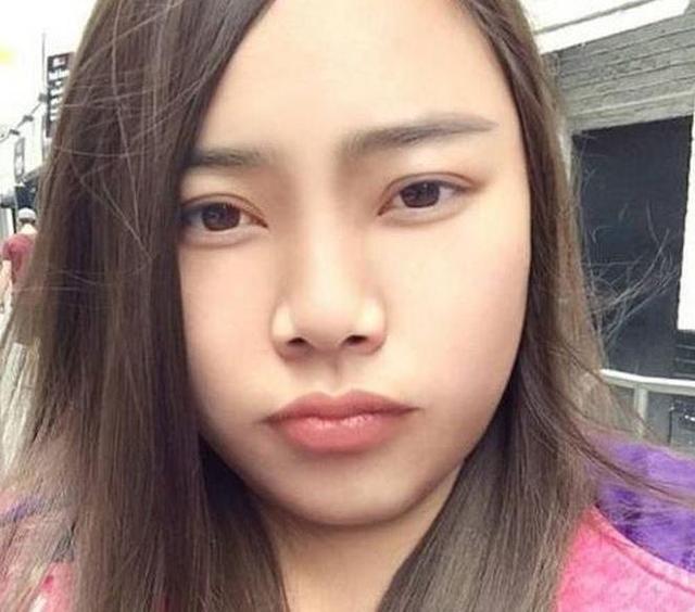 凤姐近照曝光,皮衣配牛仔短裙,网友:看着腿居然有点心动了!