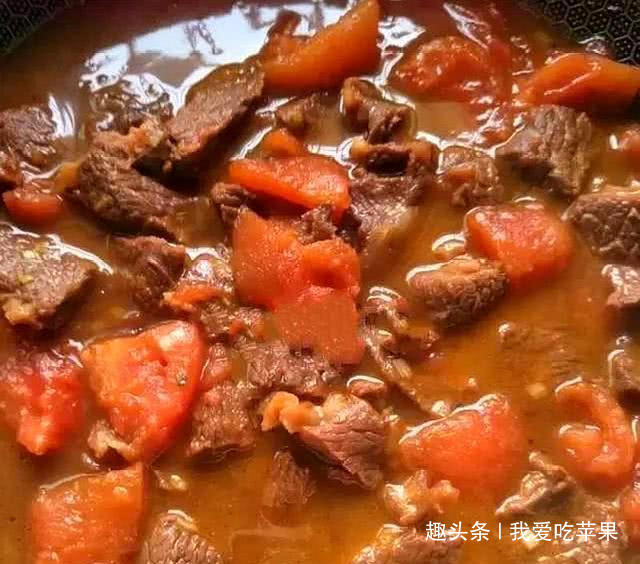 这道酸甜温补的西红柿炖牛肉,定能让你胃口大开,学起来吧!