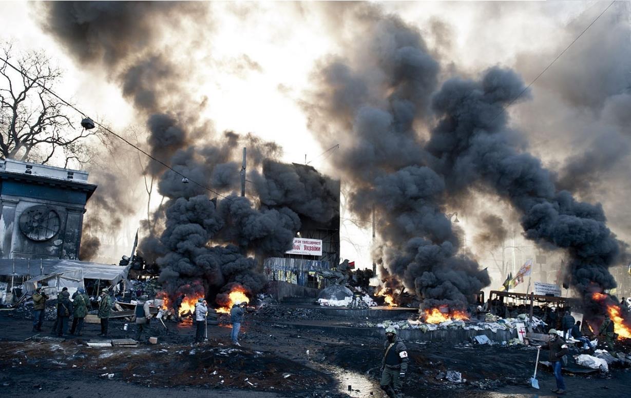 乌克兰军舰硬闯军事禁区 俄罗斯或归还扣押军舰 美坐山观虎斗