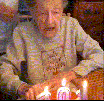 gif:过个生日都要惊心胆颤!