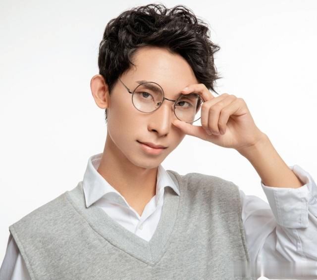 王者荣耀:4位最帅王者荣耀男主播,女玩家:感觉要恋爱了!