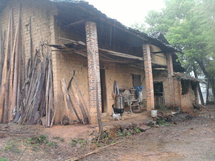 农村俗语:"穷在闹市无人问,富在深山有远亲",真的是现实吗?