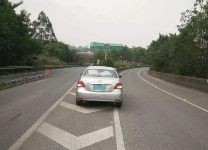 开车违章后多久会收到短信?老司机:过了这个时间没收到,就没事