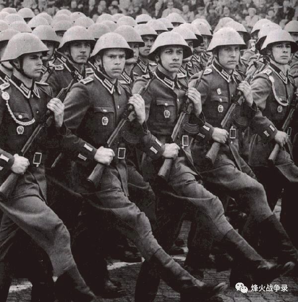 冷战前哨的代表:东德人民军(上)与西德联邦国防军(下) 空军自第椅次