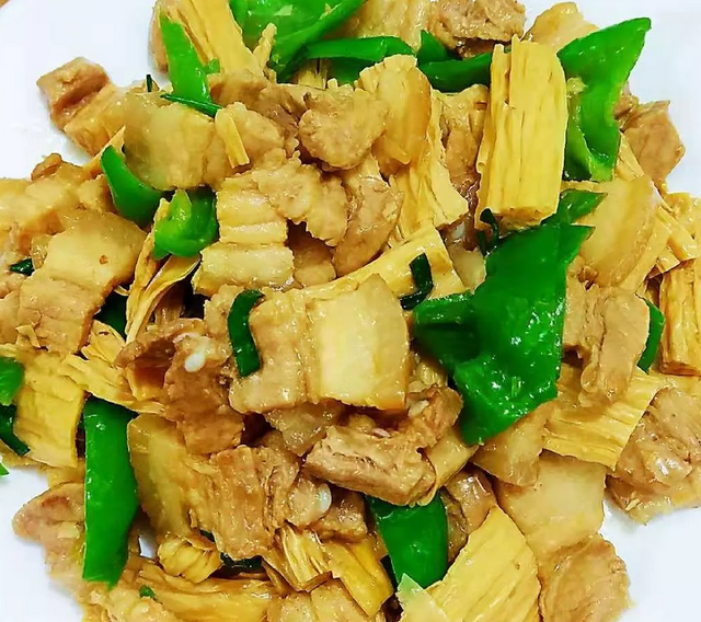 大叔做的青椒腐竹炒肉片,q弹软糯,鲜美爽脆,隔几天要吃一次!