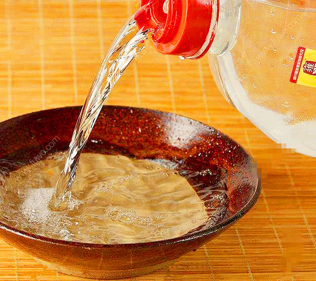 每天坚持喝一杯白酒,30天之后身体会出现哪些变化?