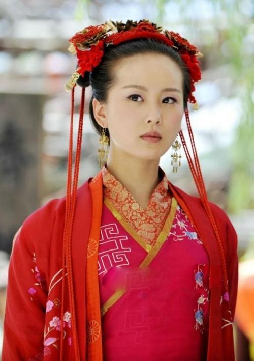 古装剧中女明星们的新娘造型:杨幂简单朴素,赵丽颖的最美!