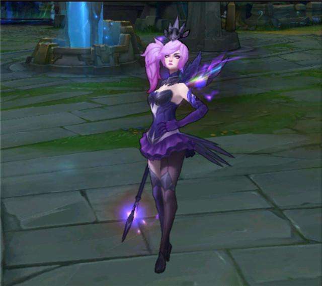 制作周期大多不超过30日,而近日,英雄联盟皮肤团队负责人安娜(anna)