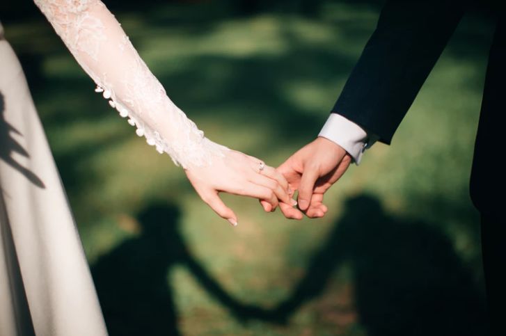 给女儿的信:我为什么不催你结婚?妈妈给女儿的信爆朋友圈