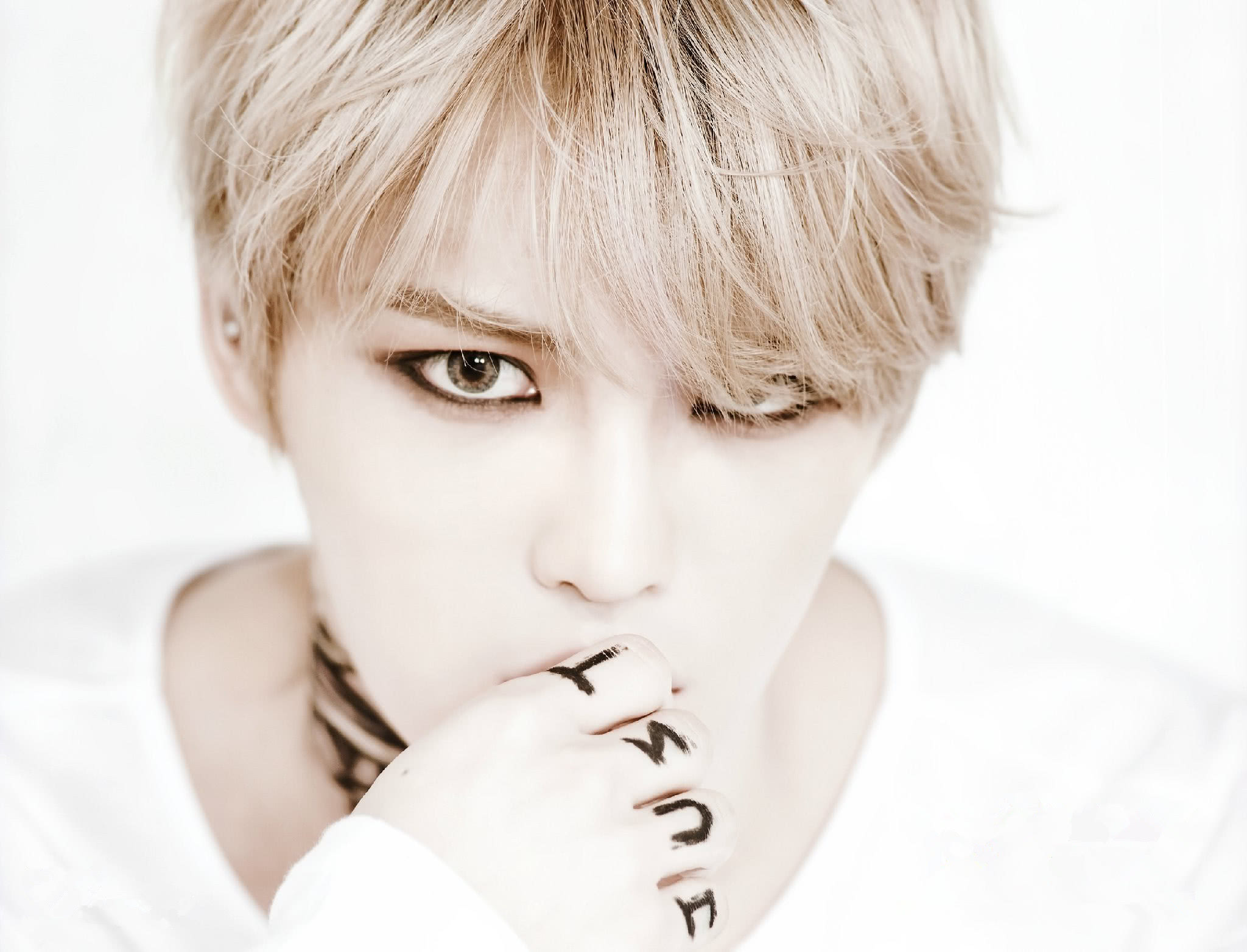 韩男星金在中自曝曾两次惨遭女友劈腿 好友笑称其没有女人缘