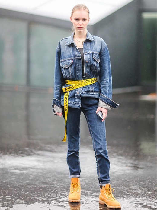 秋冬学会牛仔裤马丁靴经典帅气展现意想不到的魅力