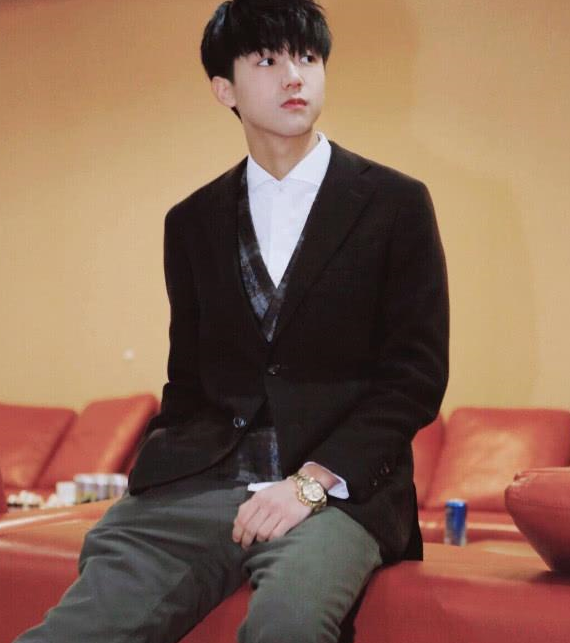 看了孟子坤的裤子才知道,我与潮流之间,只差一条拉链