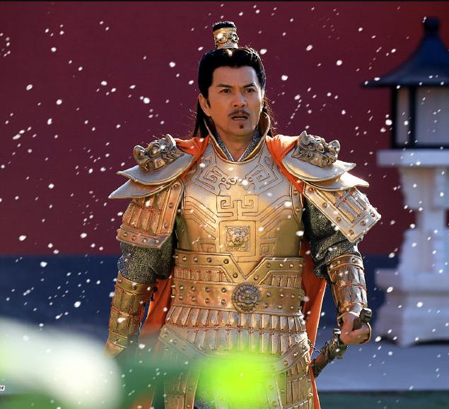 62岁吕良伟再拍古装剧身材魁梧帅气依旧与三婚妻子恩爱至今