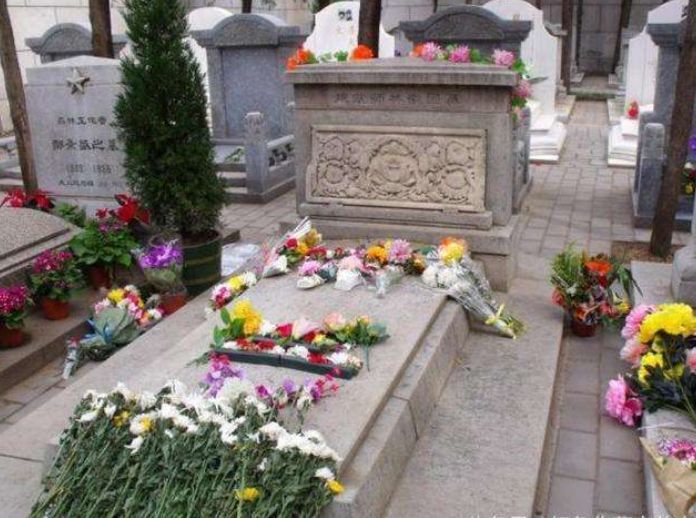 林徽因和陆小曼墓地,一个寒酸,一个不简单,丈夫梁思成设计