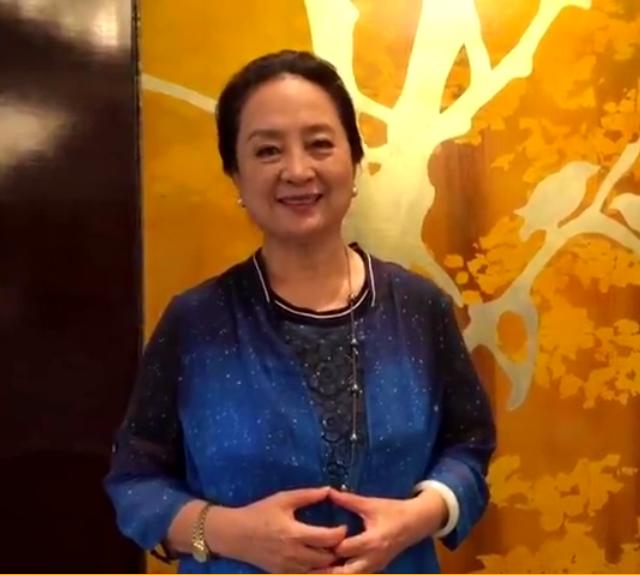 北影三朵花张金玲近照,67岁日渐发福老去,却比刘晓庆美得更优雅