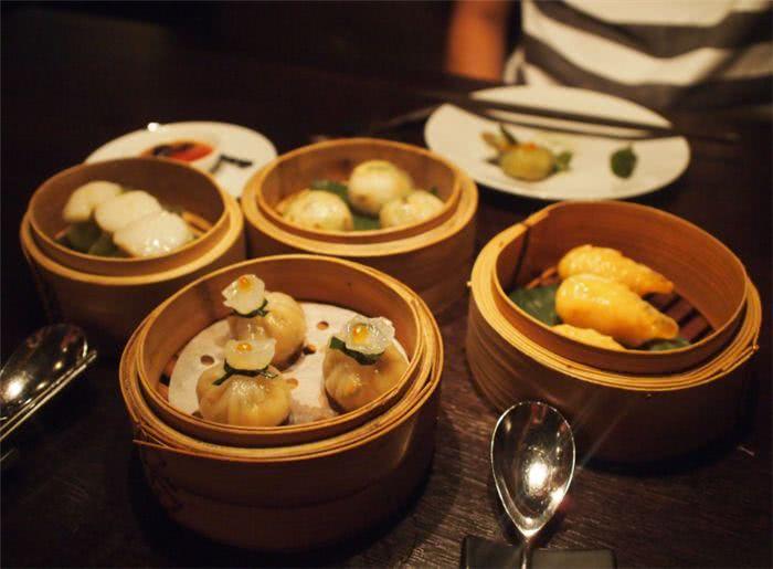 外国网民评论:为什么中国人为他们的食物感到