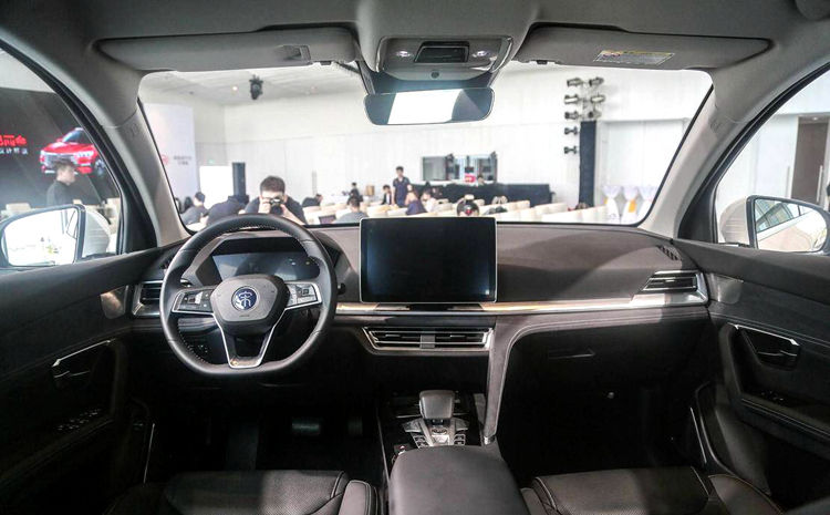 比亚迪宋proeseedgt概念车及e2亮相2019上海车展