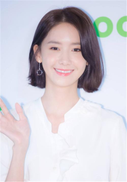 大脸妹子的瘦脸"神器",效果不要太明显哦|短发|妹子|发型_新浪新闻