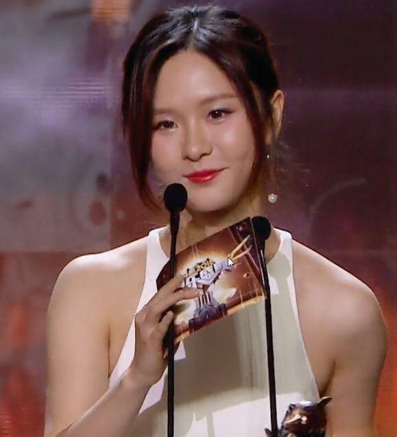 冠军"不求人"玩刺激战场,亚军"楚河"玩王者荣耀,季军"拉风龙"玩绝地