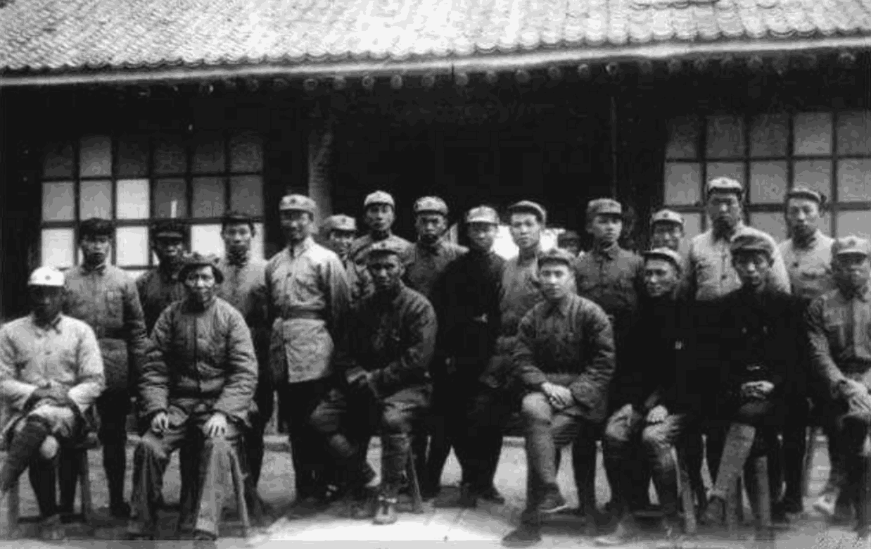 他是我党早期重要人物, 和朱毛同一级别, 因思想问题引发古田会议|刘安恭|红四军|人物_新浪新闻