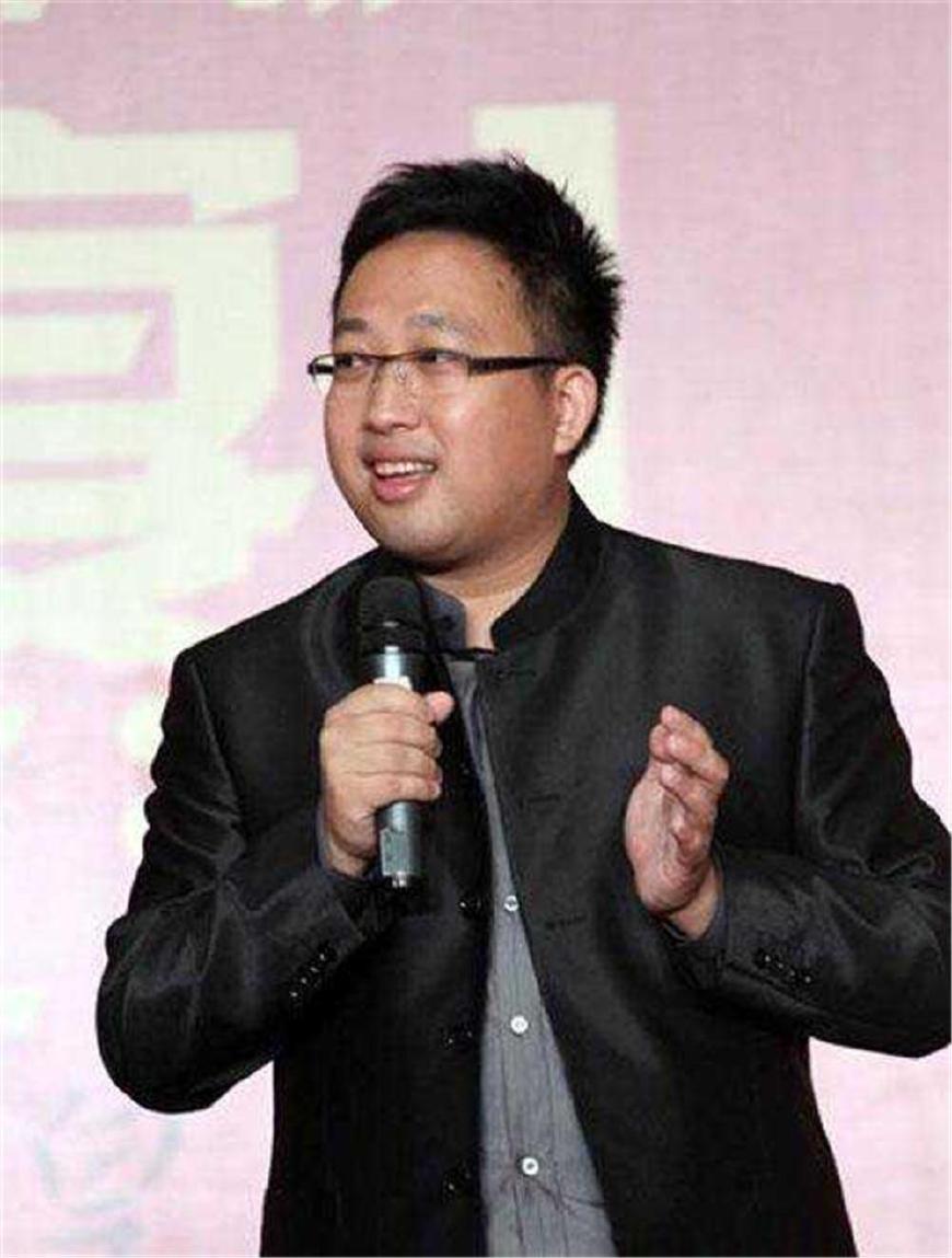 于正上海大学开讲,全方位解密《延禧攻略》,表示看透名利!