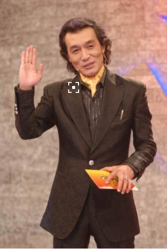 央视主持人李咏去世,从他的手相可以看出运势