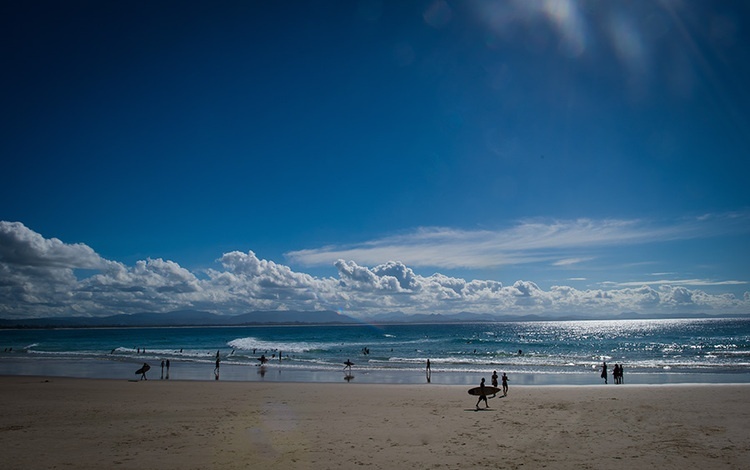 澳洲人最喜欢的比基尼海滩,人人都愿意来这儿展示自己的身材