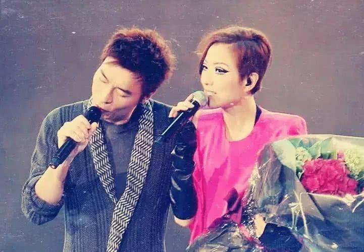 与妻子"纠缠"25年才结婚, 今51岁无子却很幸福|梅艳芳|许志安|结婚