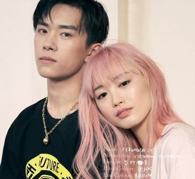 那些与易烊千玺合照过的人,只有他让易烊千玺当成宝贝