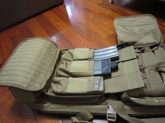 战争中, 步兵的弹匣真跟游戏里一样用完就扔吗?