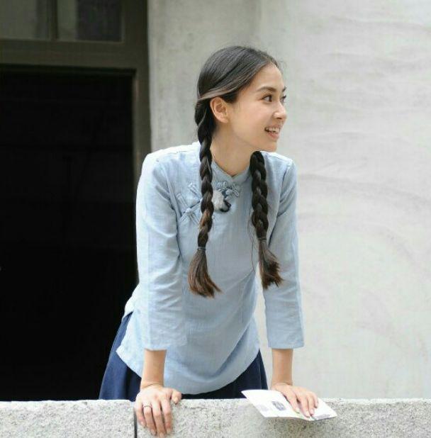 杨颖因《奔跑吧》大火,而她作为团宠更受喜爱,网友:没有可比性